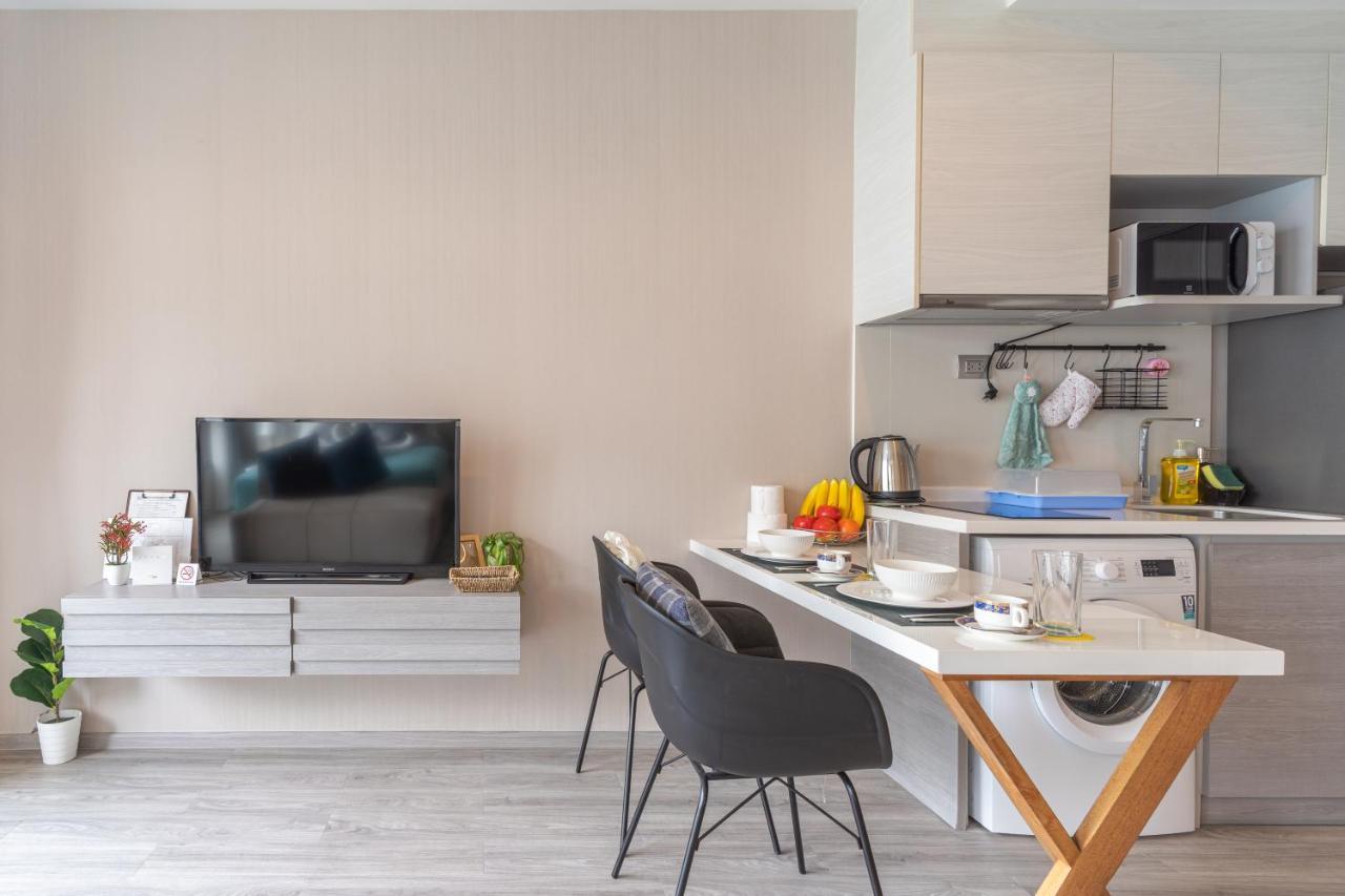 Aeras Beachfront Condominium Pantai Jomtien Luaran gambar