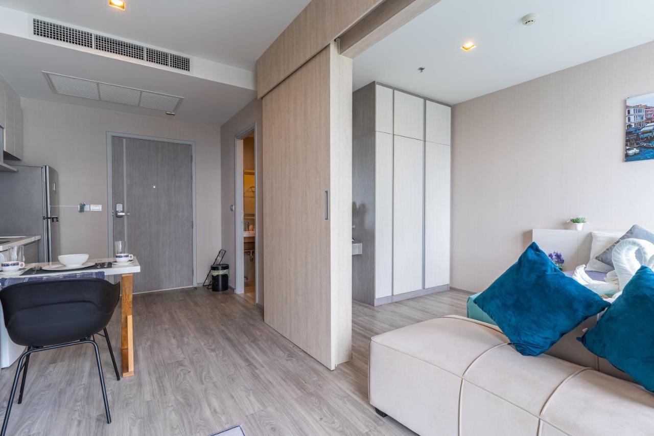 Aeras Beachfront Condominium Pantai Jomtien Luaran gambar